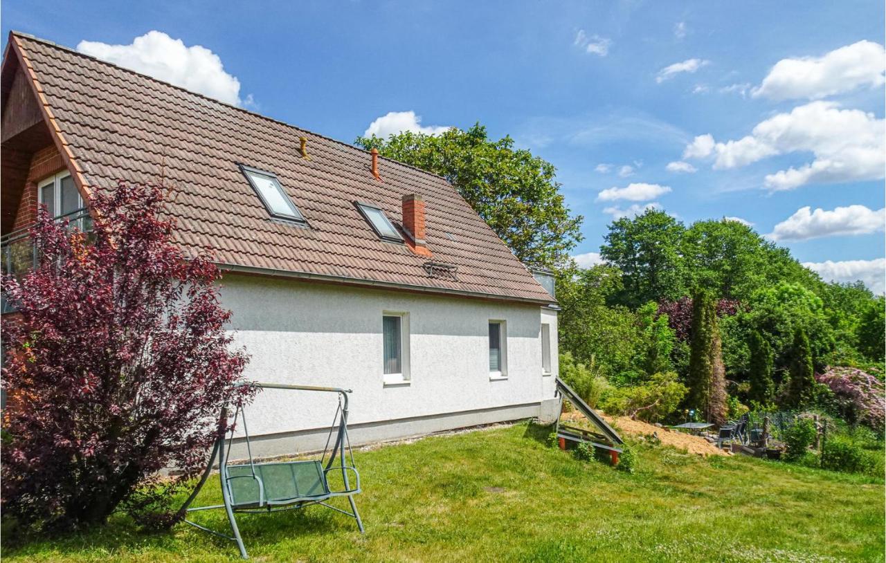 3 Bedroom Nice Home In Pinnow Ot Godern Exterior photo